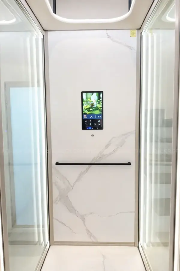 Thang máy gia đình anh Hưng