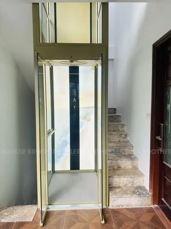 Thang máy gia đình anh Thủy